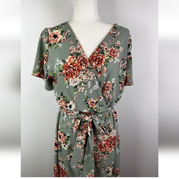 STUNNING Boho Wrap Dress 🦋sleeves HiLo hem Surplice Neckline Belt,Sage w/🌸 - Picture 10 of 16